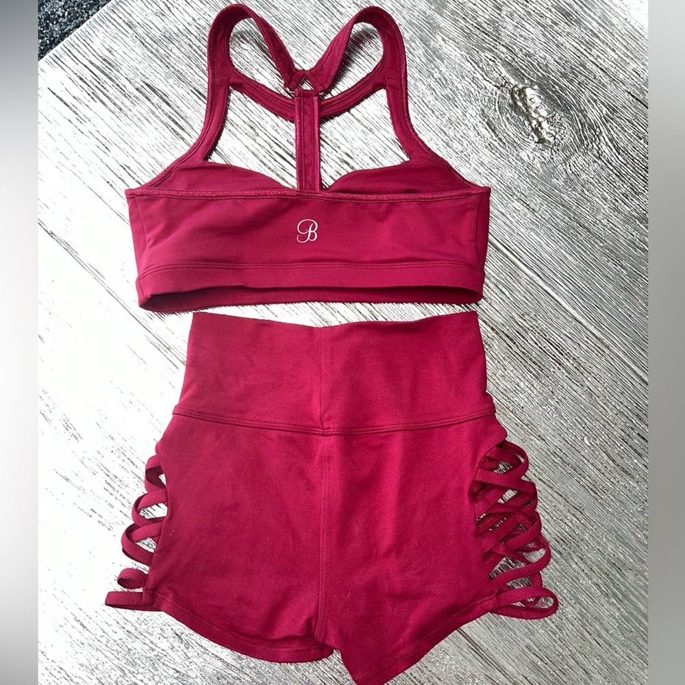 Bombshell Sportswear, size Small sports bra, Burgundy